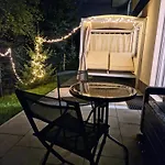 Апартаменты Comfortable Flat With Garden, Self Check-in, Parking Free Познань
