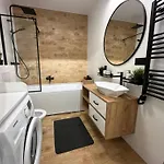 Comfortable Flat With Garden, Self Check-in, Parking Free *