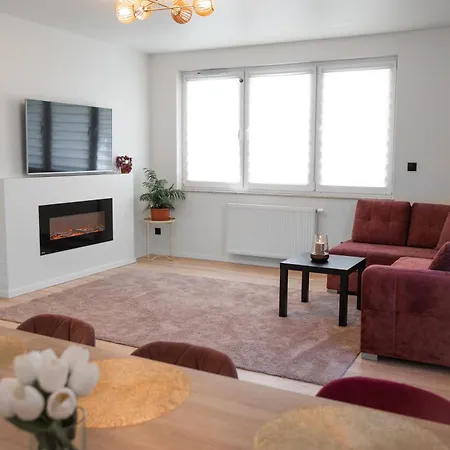 شقة Comfortable Flat With Garden, Self Check-in, Parking Free بوزنان