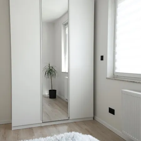 Апартаменты Comfortable Flat With Garden Познань