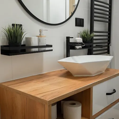 Apartment Comfortable Flat With Garden *