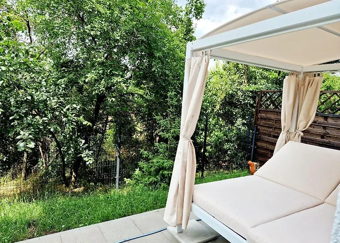 Comfortable Flat With Garden Daire Poznan