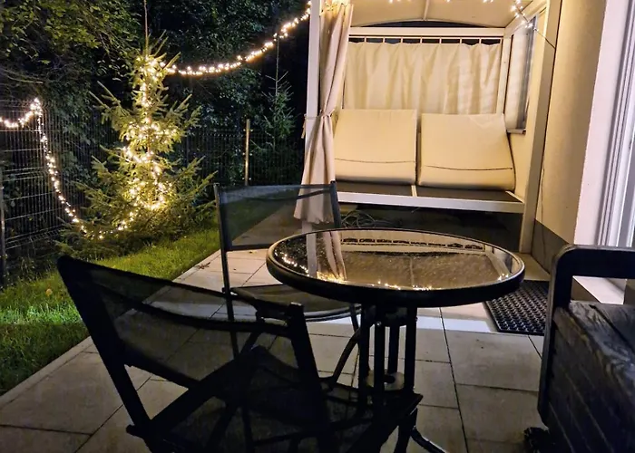 Daire Comfortable Flat With Garden Poznan