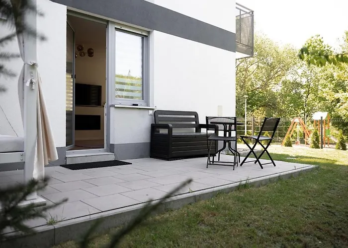 Comfortable Flat With Garden Daire Poznan